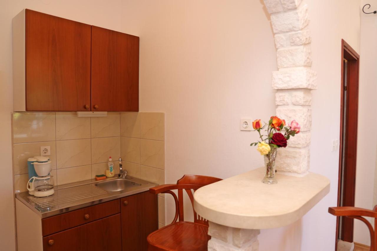 Pansion Marinka-Bire Rooms Лумбарда Экстерьер фото